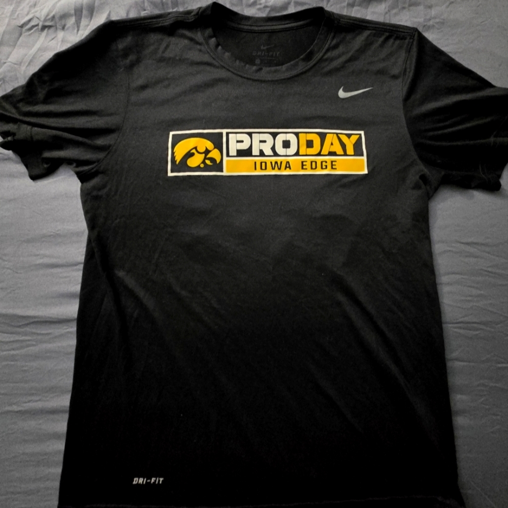 Nike PRO DAY EDGE Black Performance Short Sleeve Tee (Fair Conditionl)